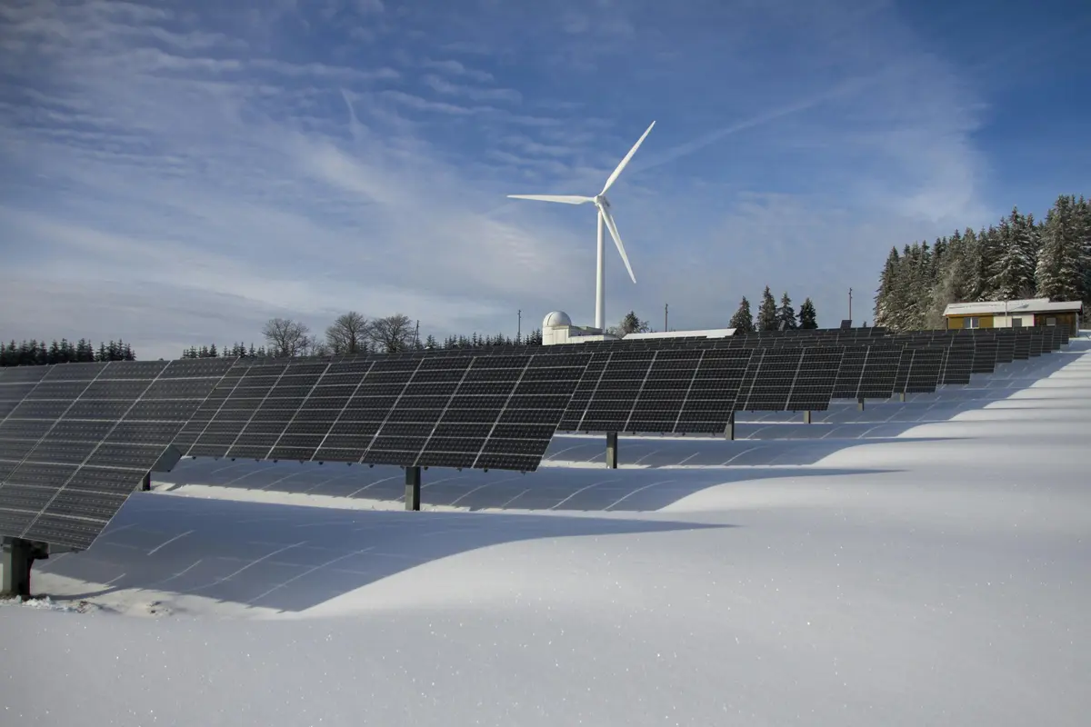 Renewable Energy & Sustainability: Solar, Wind, and Storage Systems