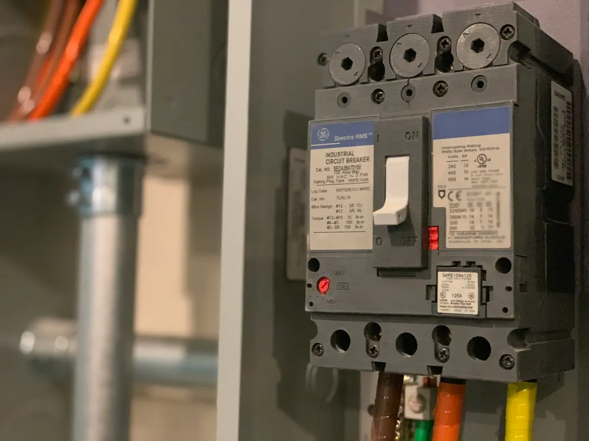 Circuit Breaker Sizing: Complete Guide with Wire Size Charts & NEC Code Requirements