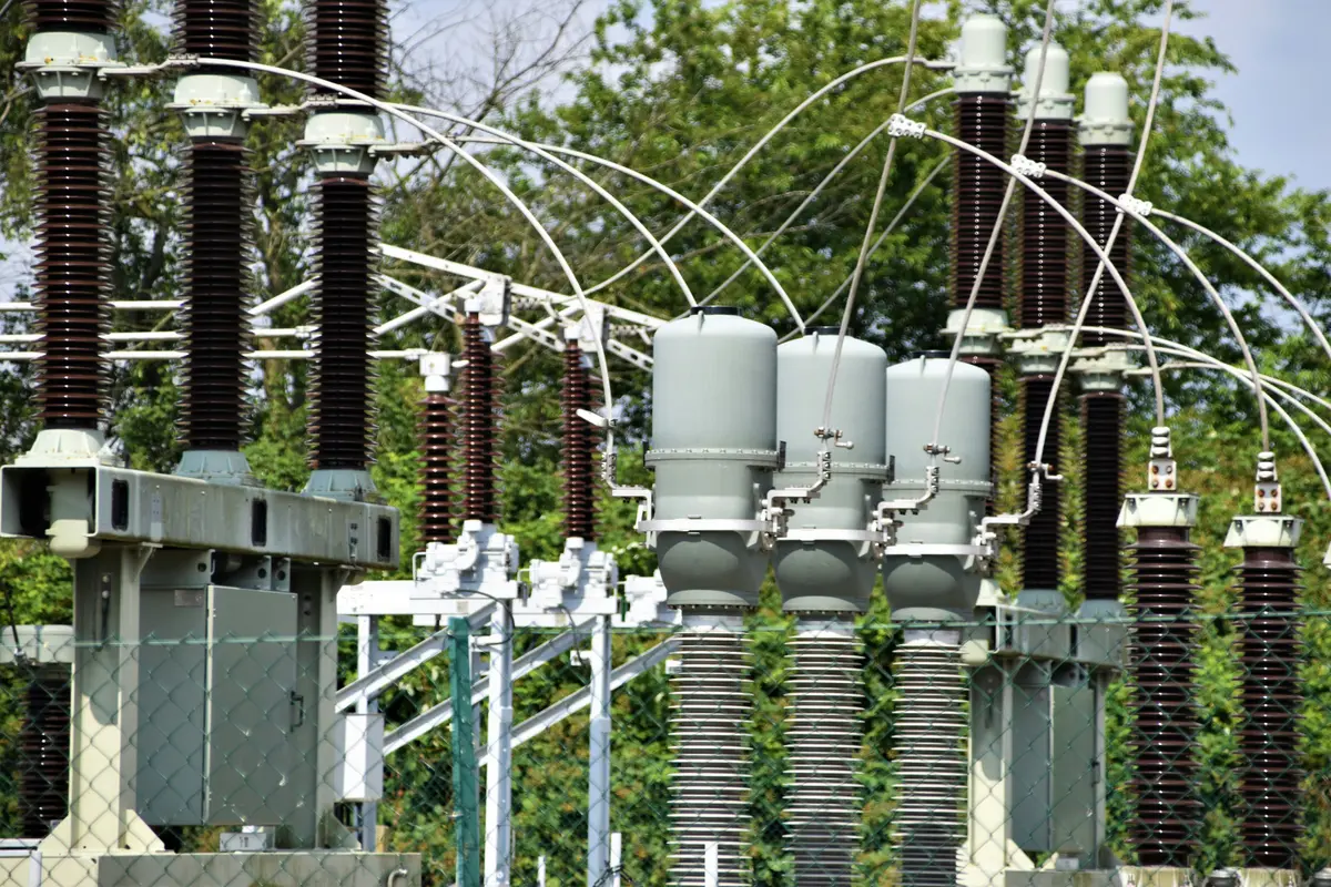 Current Transformer Complete Guide: How CT Sensors Work, SCT-013 Wiring & Sizing